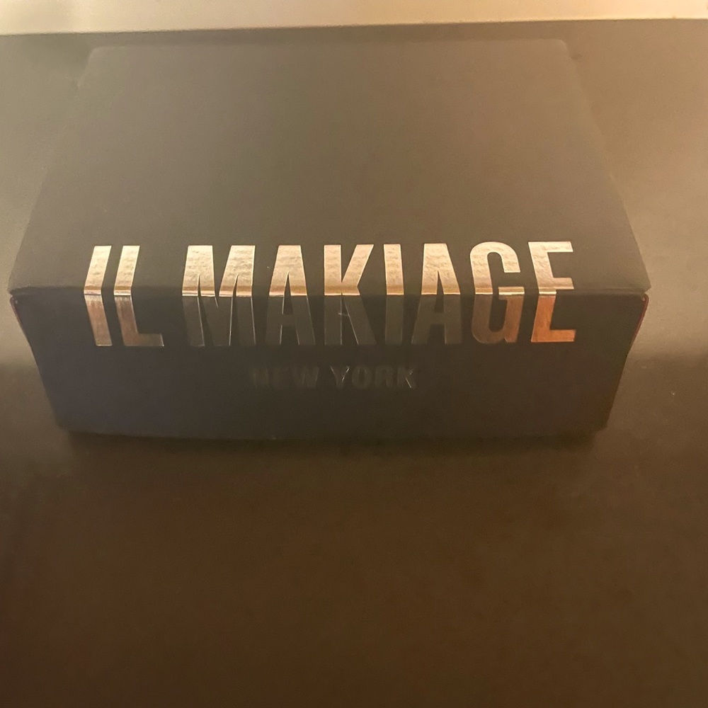 IL MAKIAGE Foundation